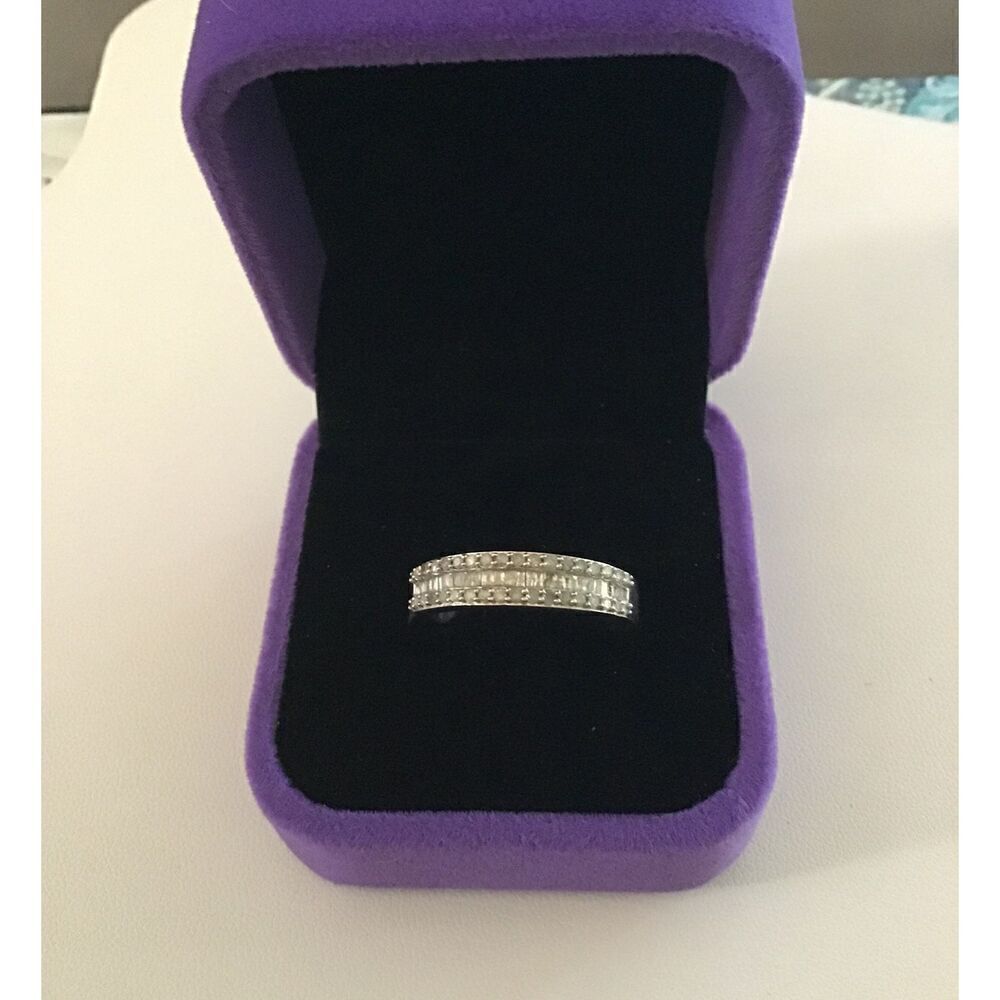 Beautiful New 1/2 Ct. Genuine Round & Baguette Diamond Band Ring Sz 10